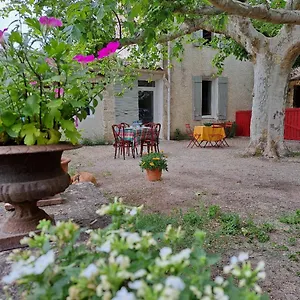  Séjour chez l'habitant Bastide De La Couloubre